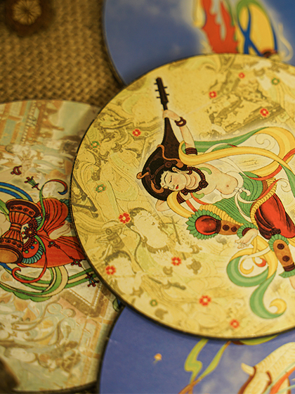 সাংস্কৃতিক এবং সৃজনশীল পণ্য এবং উপহার